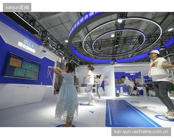 广州体育馆部署超过2000个AI摄像头，可提前15分钟预判人流聚集风险，并自动触发应急疏导方案